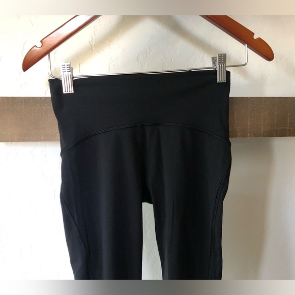 Lululemon|Black capri leggings in size 4•••buttery soft & excellent condition• - Picture 7 of 13
